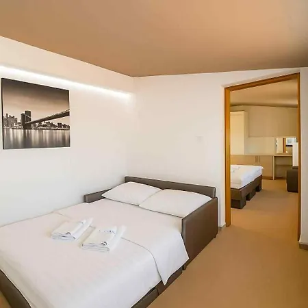 Neho Bed and Breakfast 4*