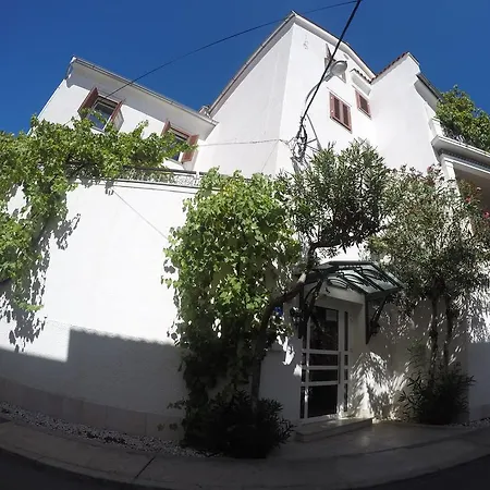 Bed & Breakfast Neho 4*