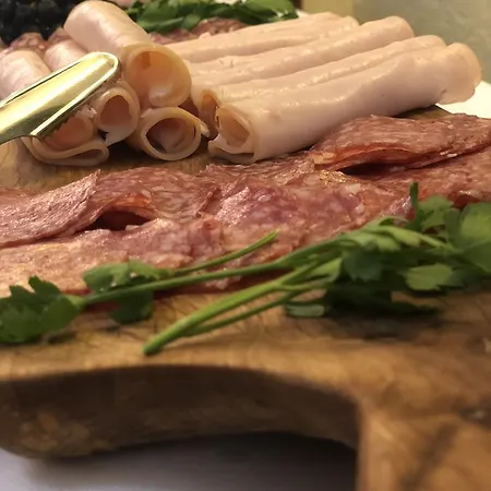 Oda ve Kahvaltı Neho